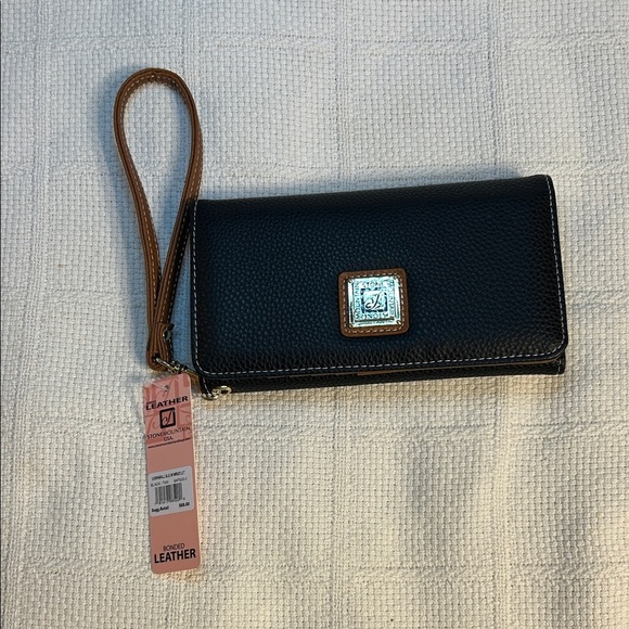 Stone Mountain USA Black Leather Wristlet with Tan Trim NWT - Picture 1 of 4